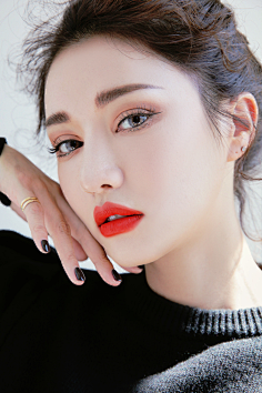 k【口红】模特-花瓣网|陪你做生活的设计师