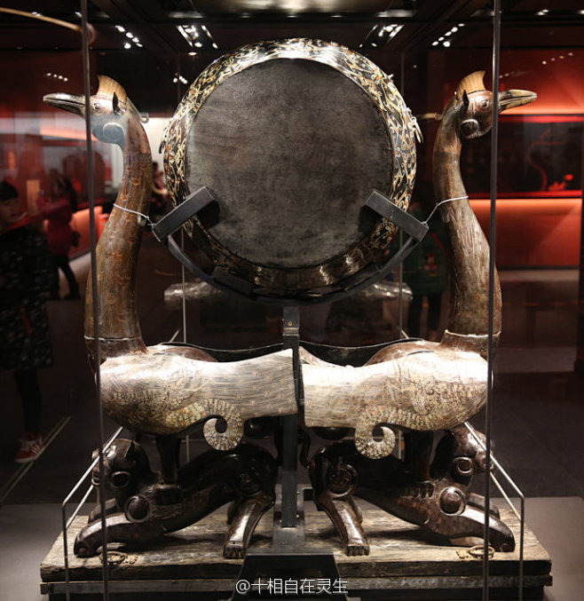 展楚文化的精绝代表作看纹饰细部会虎座鸟架鼓古代战鼓荆州楚文化战鼓