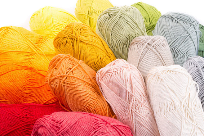 不同颜色的毛线