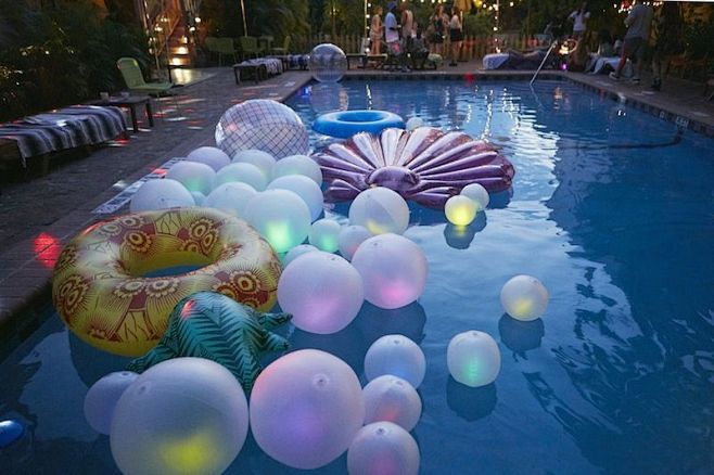 夏日泳池派对装饰案例创意仓