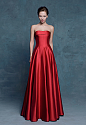【SHINE-MODA2014礼服系列】此系列除了注重精致的手工缝制，保留婚纱传统之美的同时融入了更多时尚化的设计元素。
