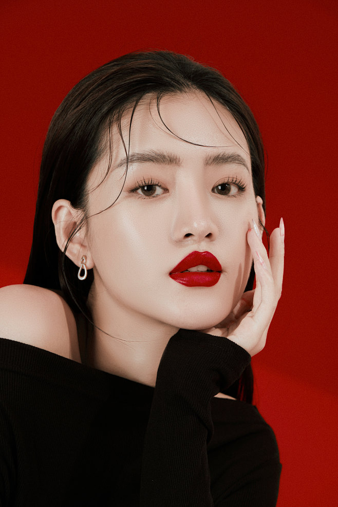 亚洲彩妆护肤模特明星肤感质感步骤图