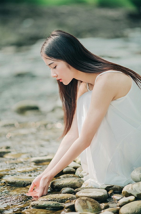 人像摄影出水芙蓉似的女孩