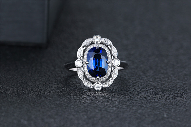 蓝宝戒指