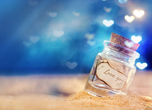 唯美意境的瓶子图片 装满的都是甜蜜的幸福