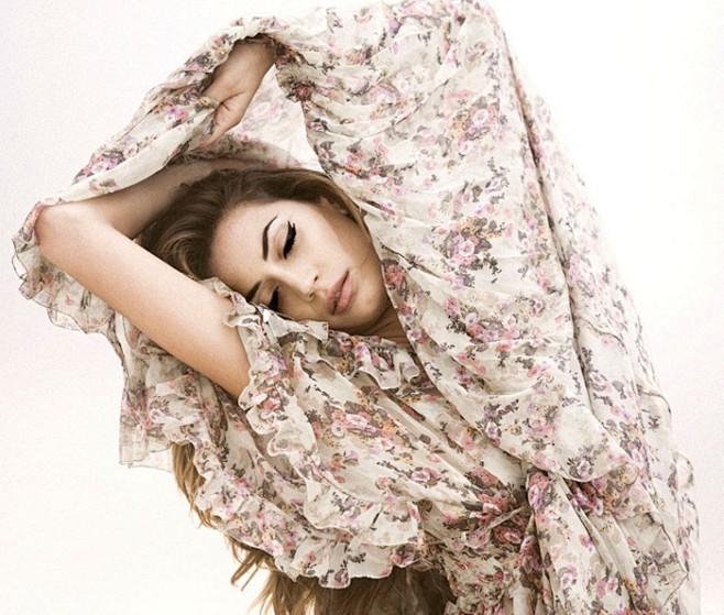 梅丽莎萨塔登名利场杂志7