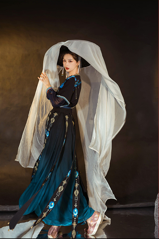 古装光影摄影构图设计