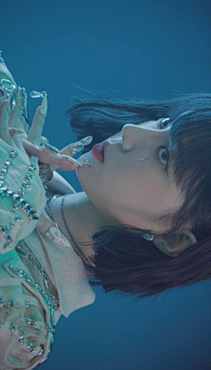 炸毛铲屎官采集到彩妆及细节