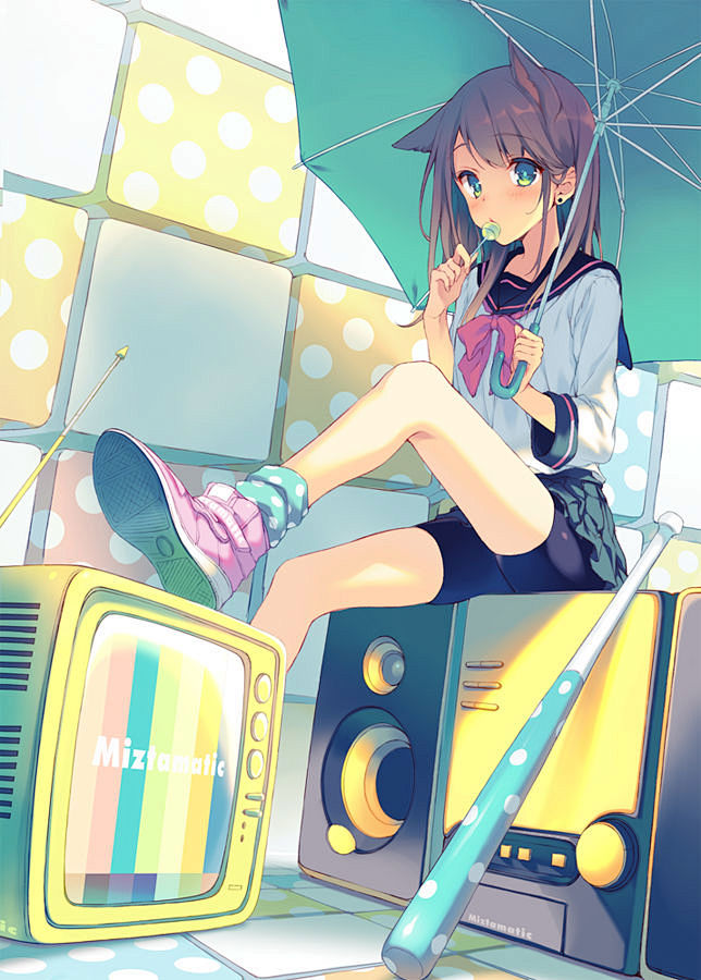 超贴合身体的迷人服饰79紧身短裤少女