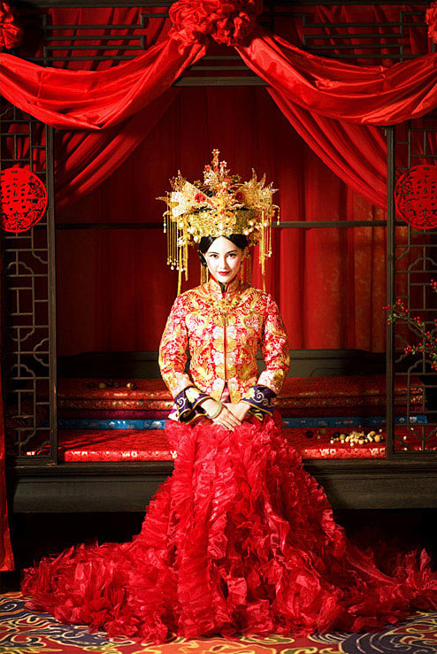 凤袍霞帔鸳鸯袄