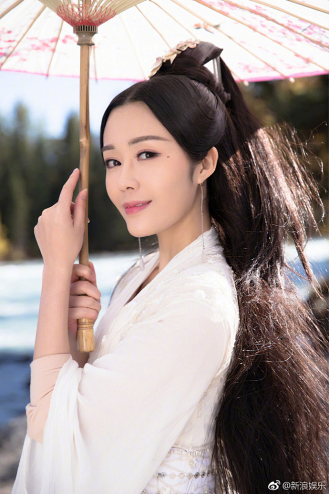太古神王汤晶媚剧中照宛如画中仙