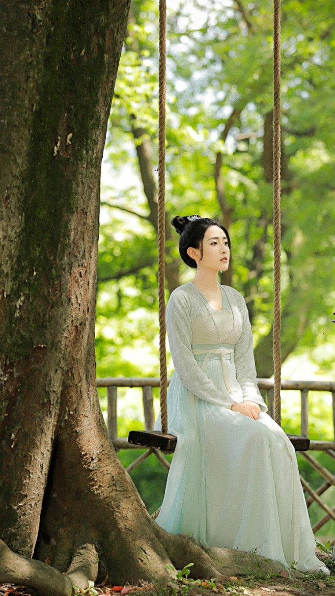 21:02:45雁归西窗月·梁洁真人-古代是小燕呀-该采集也在以下画板加载