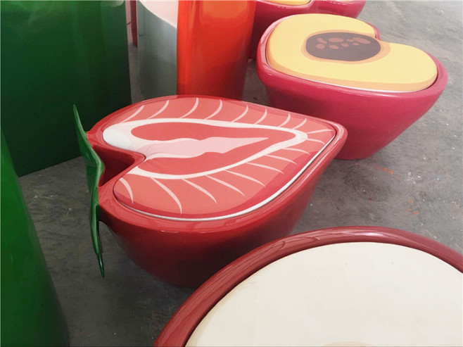 奇形怪状的水果椅子图片
