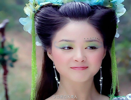 欢天喜地七仙女绿儿冰雪为容玉作胎柔情合傍琐窗开香从清梦回时觉花向