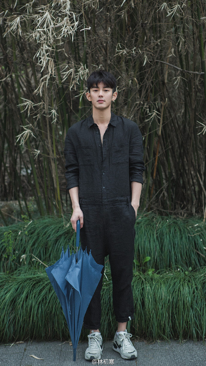 青年的样子留点胡渣眼神安静有力量这种感觉最好看模特我是孙佳琪