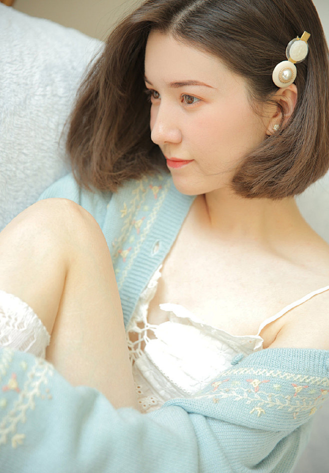 大胸美女尤物诱人丝袜美腿写真59性感美女美桌网