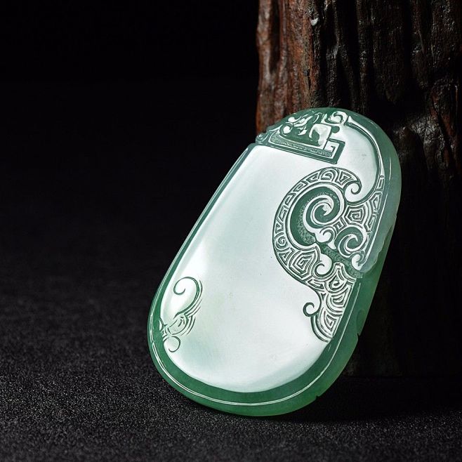 仿古龙牌莫卫国作品玉雕界