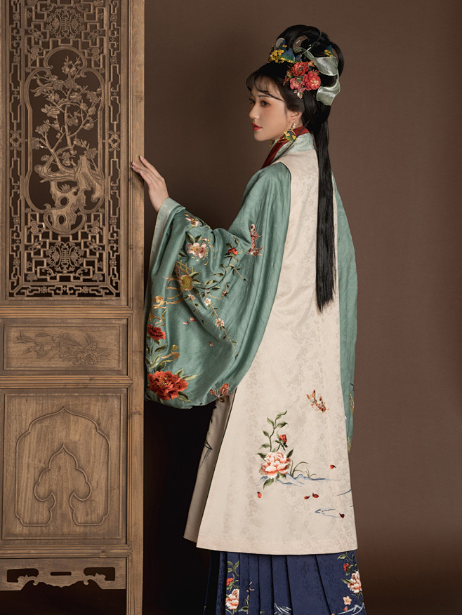 燕云织造局皂罗袍游园惊梦系列明立领斜襟比甲马面原创汉服女淘宝网