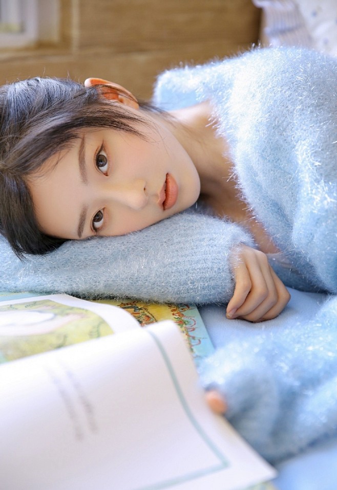 可爱女孩美丽的乳房诱人的身材美腿翘臀人体艺术摄影10唯一图库