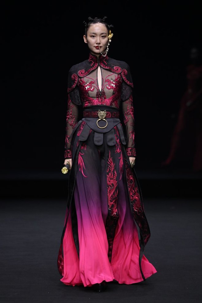 盖娅传说中国北京走秀runway2020春夏女装