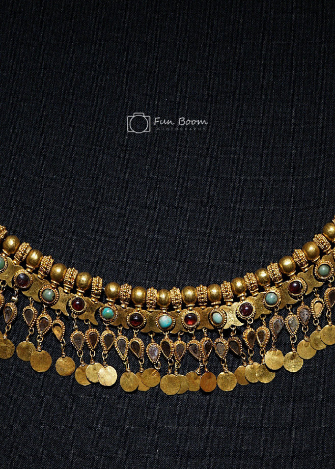 旋转跳跃我闭着眼舞娘的项链环佩叮当公元2550年嵌宝石金项链蒂拉丘地