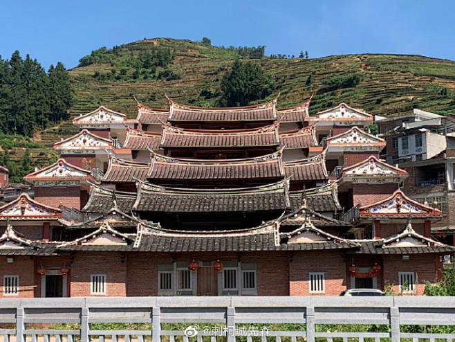古建筑超话泉州安溪县感德槐植村的某一民居古厝这应该是闽南建筑里又