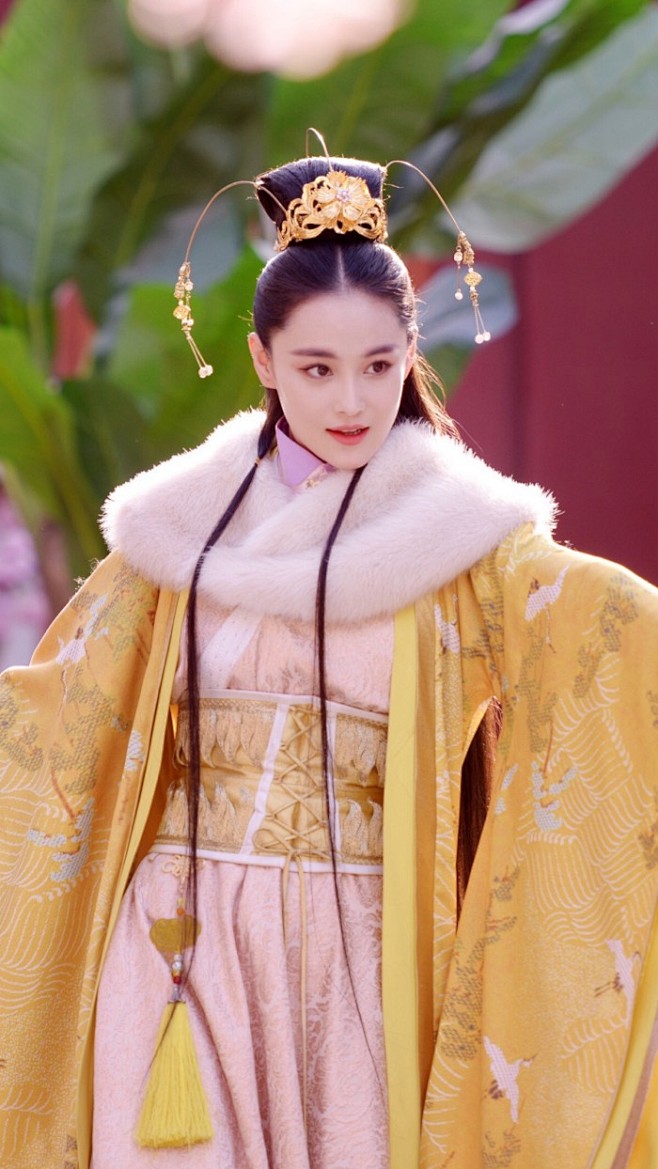 花谢花飞花满天谢千寻张馨予