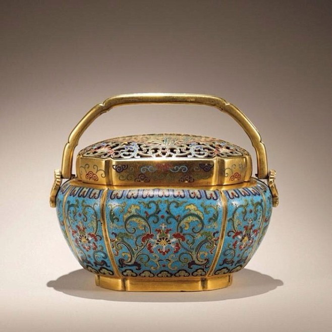 手炉在古代冬天如果感到手冷的话有什么东西可以随身带着来取暖呢手炉