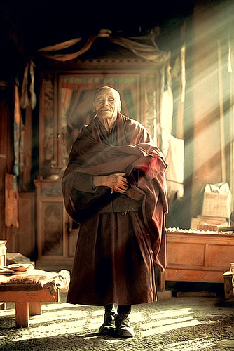 常在燃烧中何喜何可笑幽暗之所蔽何不求光明观此粉