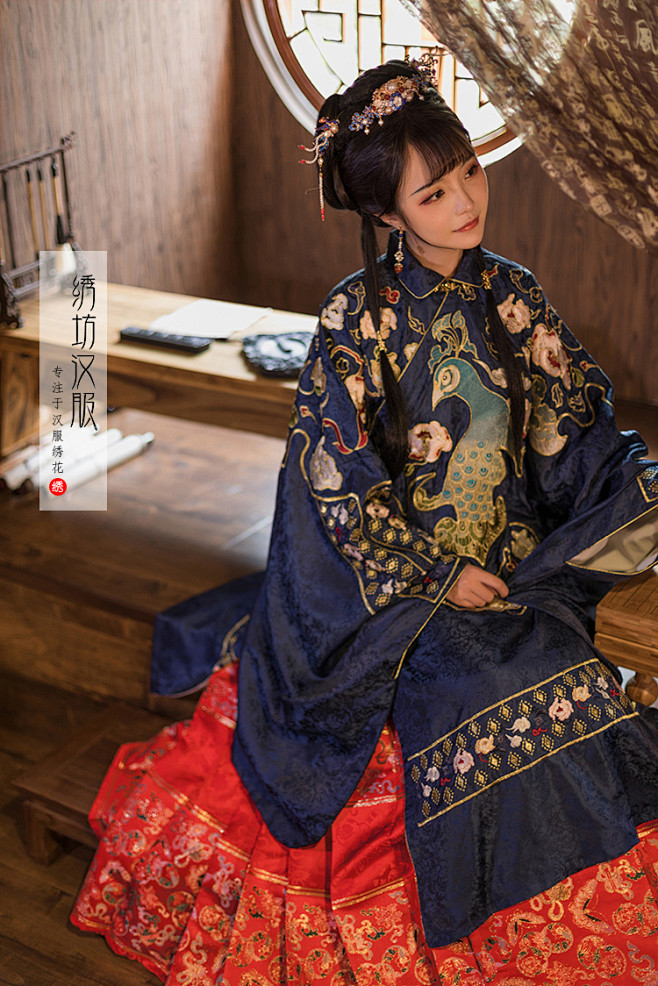 绣坊原创汉服南客明制重工绣花长袄藏蓝