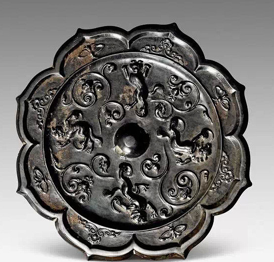 出现古代铜镜复原西汉螭龙纹铜镜古代贵族用品古代铜镜图片大全战国