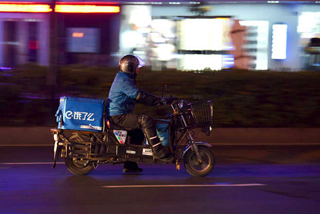 哒哒-er从云朵朵-转采于2021-05-07 17:54:15《外卖送餐员》场景哒哒