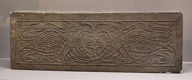 陶玄武纹空心砖