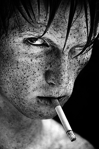 tomhoopstomhoops黑白烟