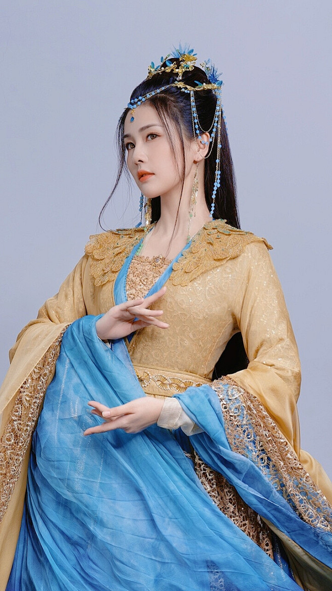 祥瑞妖精雪风号从源杰杰转采于2022-01-05 14:36:08白鹿f-服饰祥瑞