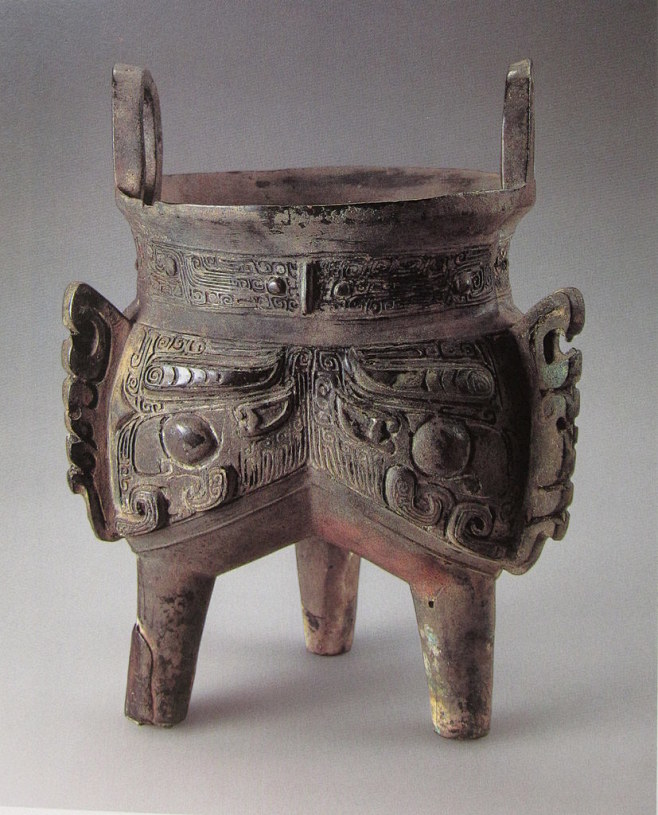 商朝晚期饕餮纹青铜鼎