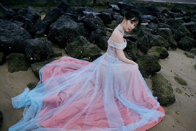 被爸妈撒狗粮的杨紫杨紫刚刚在绿洲晒了一张爸爸给妈妈做的爱心早餐看