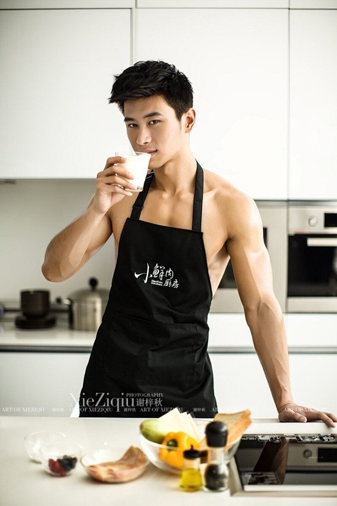 摄影/秋,食品造型/蓝蓝灰爷,教练/夏致阳,郭明骏,苏