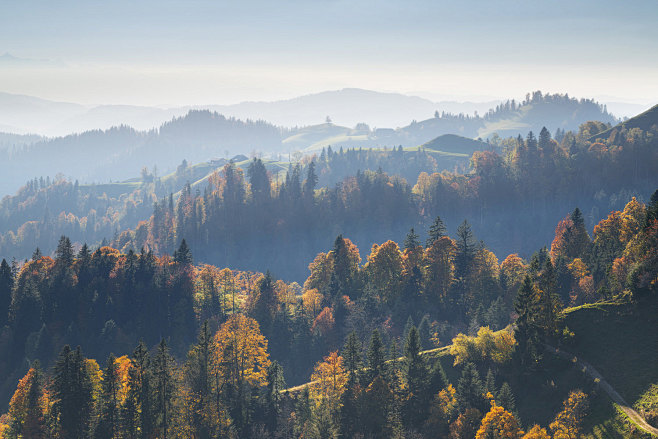 rollinghillsinsightofmountains