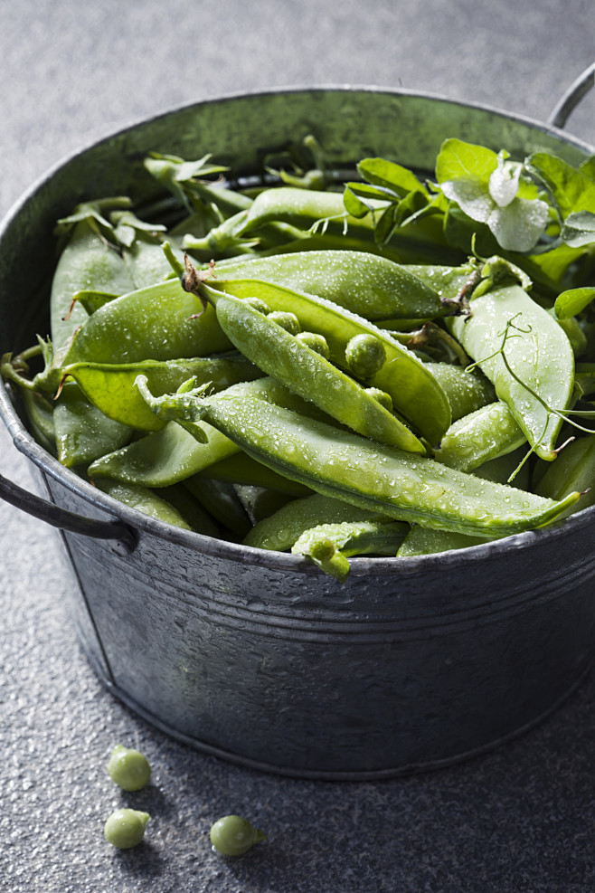 greenpeasbyyuliakotinaon500px