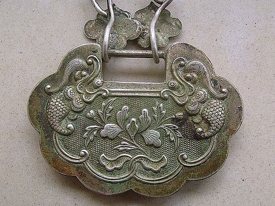 长命锁饰品传统饰品传统挂饰文物工艺