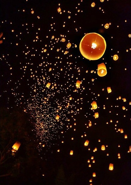 唯美许愿天灯图片