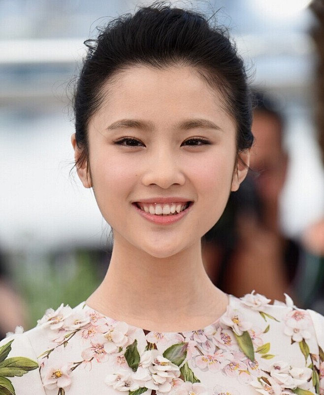 张慧雯1993年9月13出生于江西鹰潭中国内地女演员2014内地四小花旦之