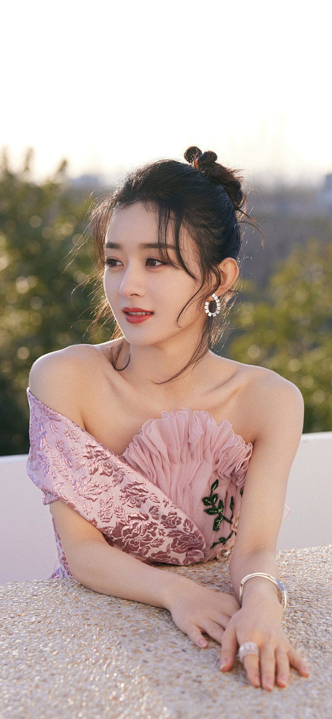 追求自然美从左の右转采于2021-03-14 14:39:24赵丽颖风情万种追求