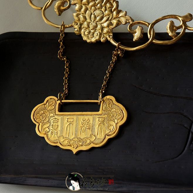 花月砂传统錾刻工艺仿87红楼宝钗金锁项圈蘅芜淘宝