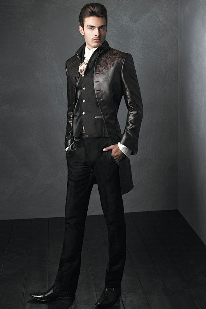 小西瓜酱ly采集于2018-07-04 14:58:38礼服 (35)服饰——礼服男小西瓜