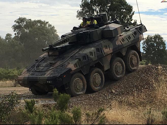 德国新型拳击手战斗侦察车