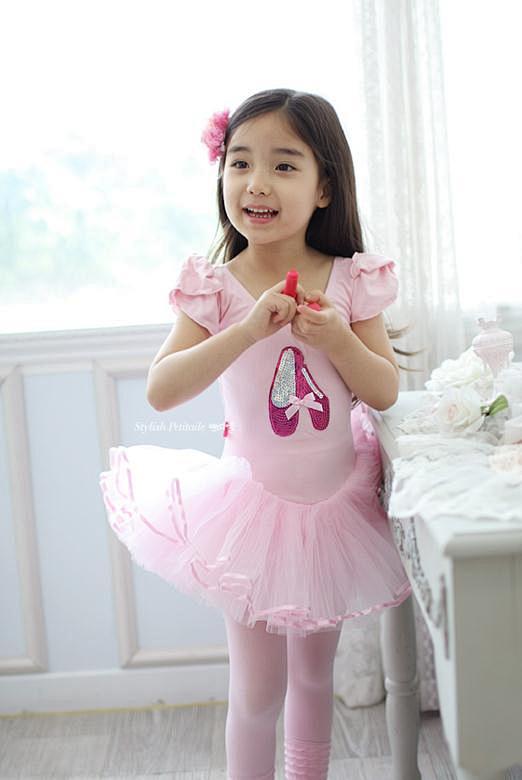 可爱的韩国与土耳其混血的小萝莉朴莉娜aleyna