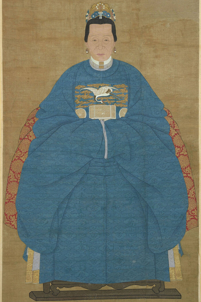 形制之美广袖似云屯乘风游无际孔府旧藏的阔袖襟怀