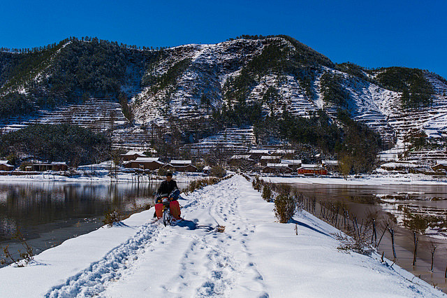 乡村雪景